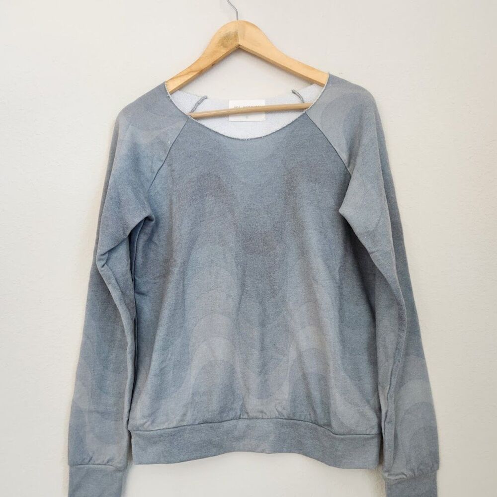 Sol Angeles Wave Graphic Pullover Sweatshirt in Light Blue | Size S